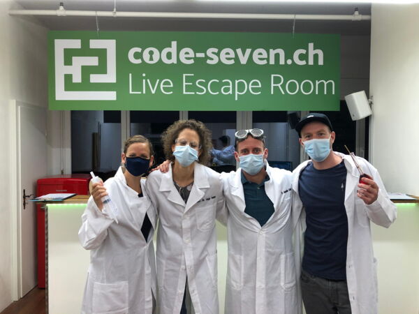 Die Gruppe Kein Plan hat den Live Escape Room erfolgreich geschafft