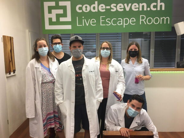 Die Gruppe Rätsel-Freunde hat den Live Escape Room erfolgreich geschafft