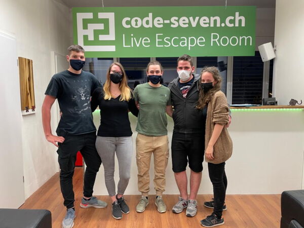 Die Gruppe Gruppe 5 hat den Live Escape Room erfolgreich geschafft