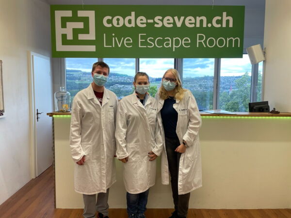 Die Gruppe Cousins together hat den Live Escape Room erfolgreich geschafft