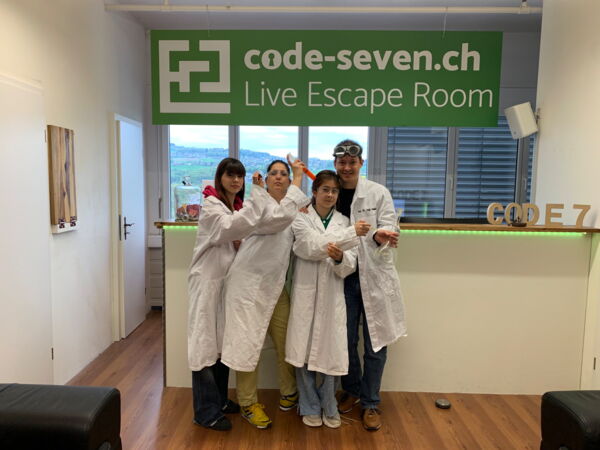 Die Gruppe Die 4ten hat den Live Escape Room erfolgreich geschafft