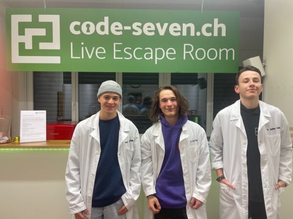 Die Gruppe s'Globis hat den Live Escape Room erfolgreich geschafft