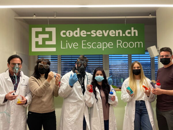 Die Gruppe Kein Name hat den Live Escape Room erfolgreich geschafft
