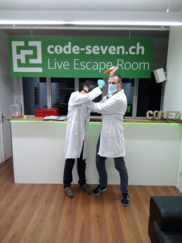 Die Gruppe Mimi hat den Live Escape Room erfolgreich geschafft