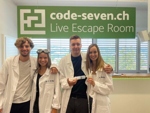 Die Gruppe Team Chantals & Ahang hat den Live Escape Room erfolgreich geschafft
