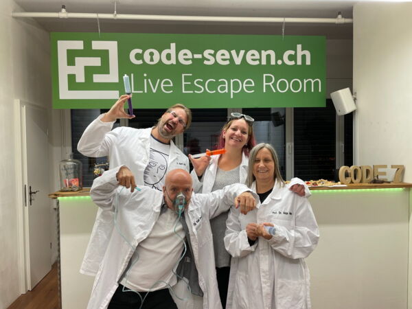Die Gruppe Pink fluffy Unicorns hat den Live Escape Room nicht geschafft