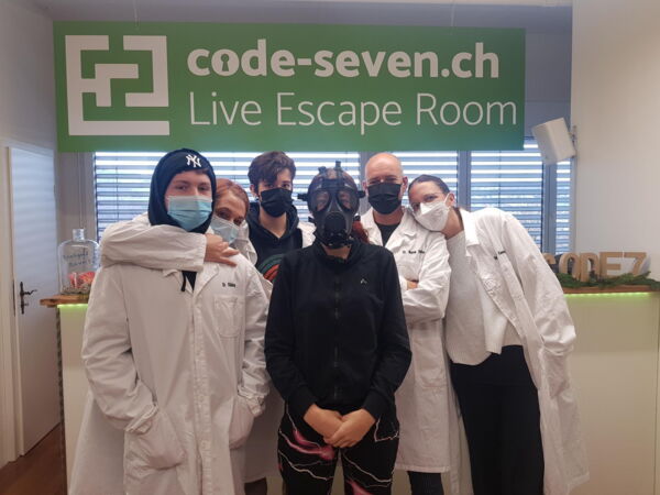 Die Gruppe Prof. Noah <3 hat den Live Escape Room erfolgreich geschafft