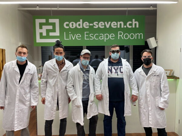 Die Gruppe Am Ady sini Bandi hat den Live Escape Room erfolgreich geschafft