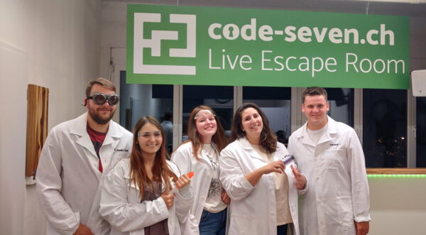 Die Gruppe Dätsch Bäng Meräng hat den Live Escape Room erfolgreich geschafft
