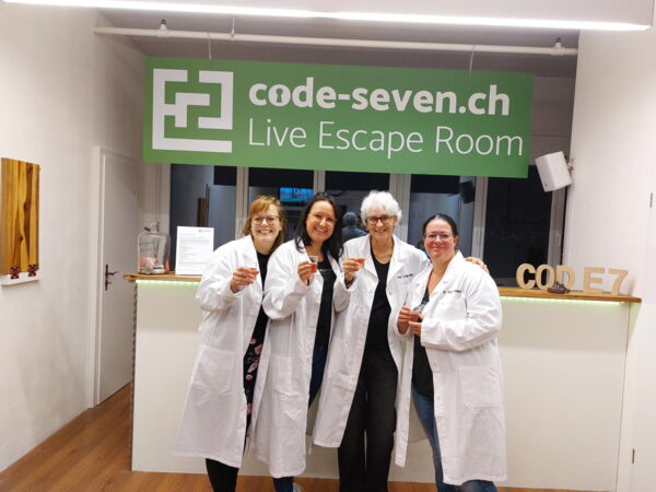 Die Gruppe Ein bisschen Plemplem hat den Live Escape Room erfolgreich geschafft